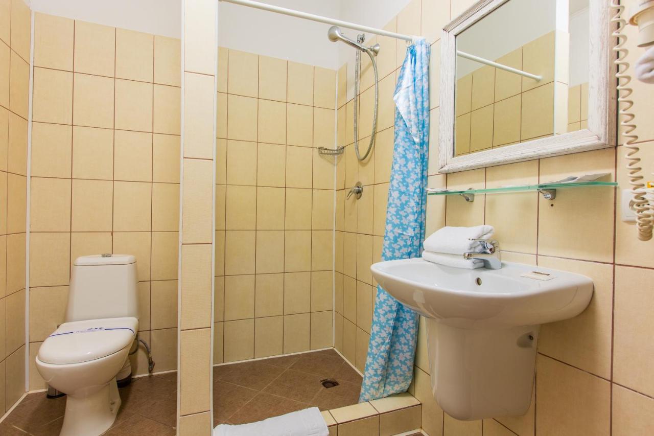 Tarashany Georg Park Hotel מראה חיצוני תמונה