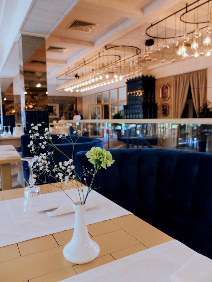 Tarashany Georg Park Hotel מראה חיצוני תמונה