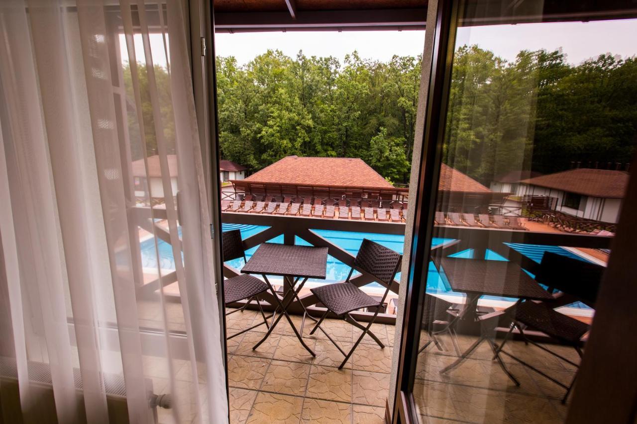 Tarashany Georg Park Hotel מראה חיצוני תמונה