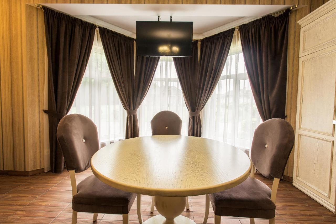 Tarashany Georg Park Hotel מראה חיצוני תמונה