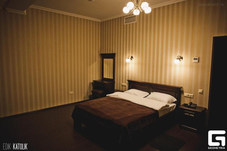 Tarashany Georg Park Hotel מראה חיצוני תמונה
