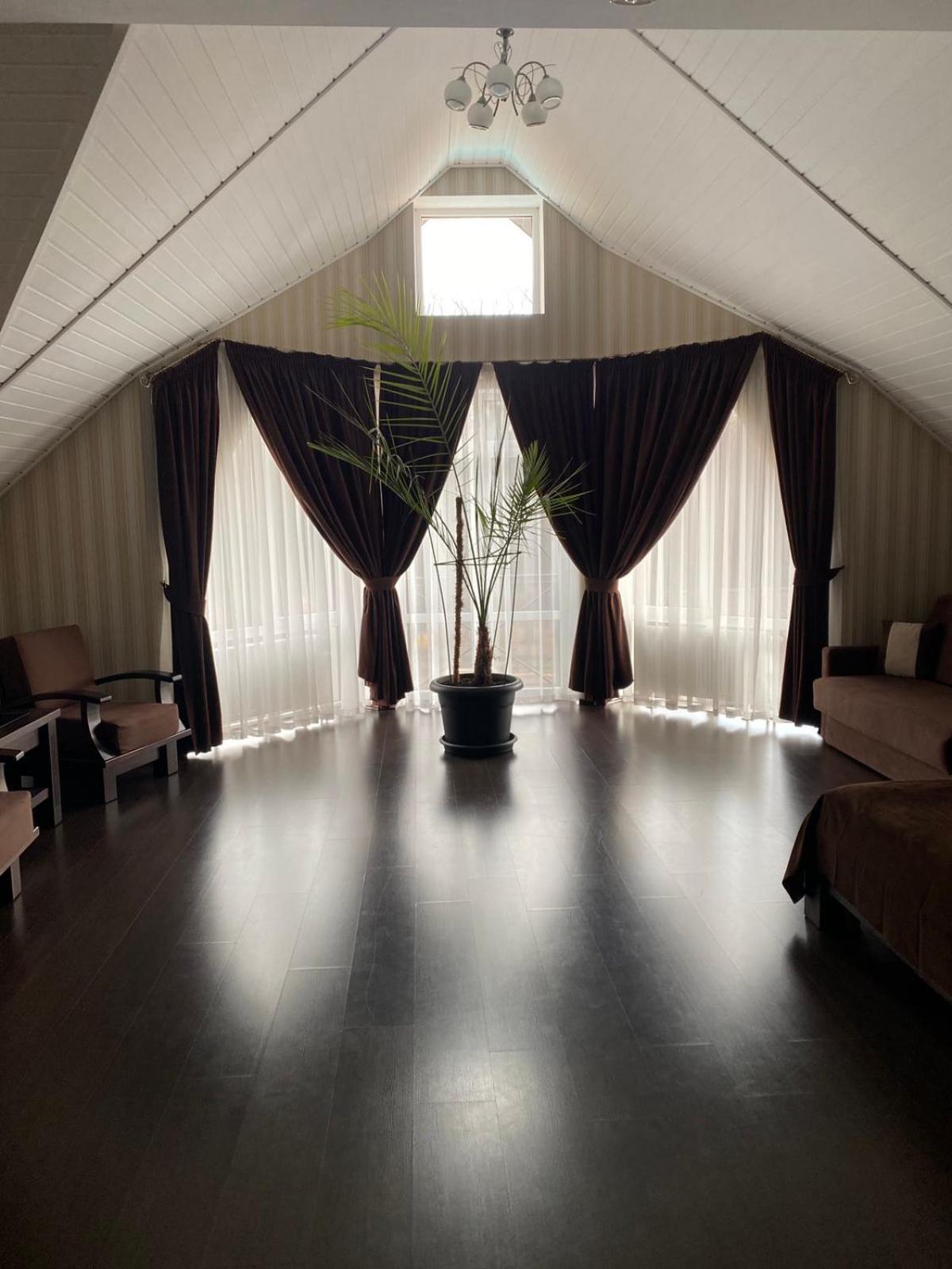 Tarashany Georg Park Hotel מראה חיצוני תמונה